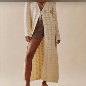Free people Landry Fauxchet
Cardi Natural beach Cardigan